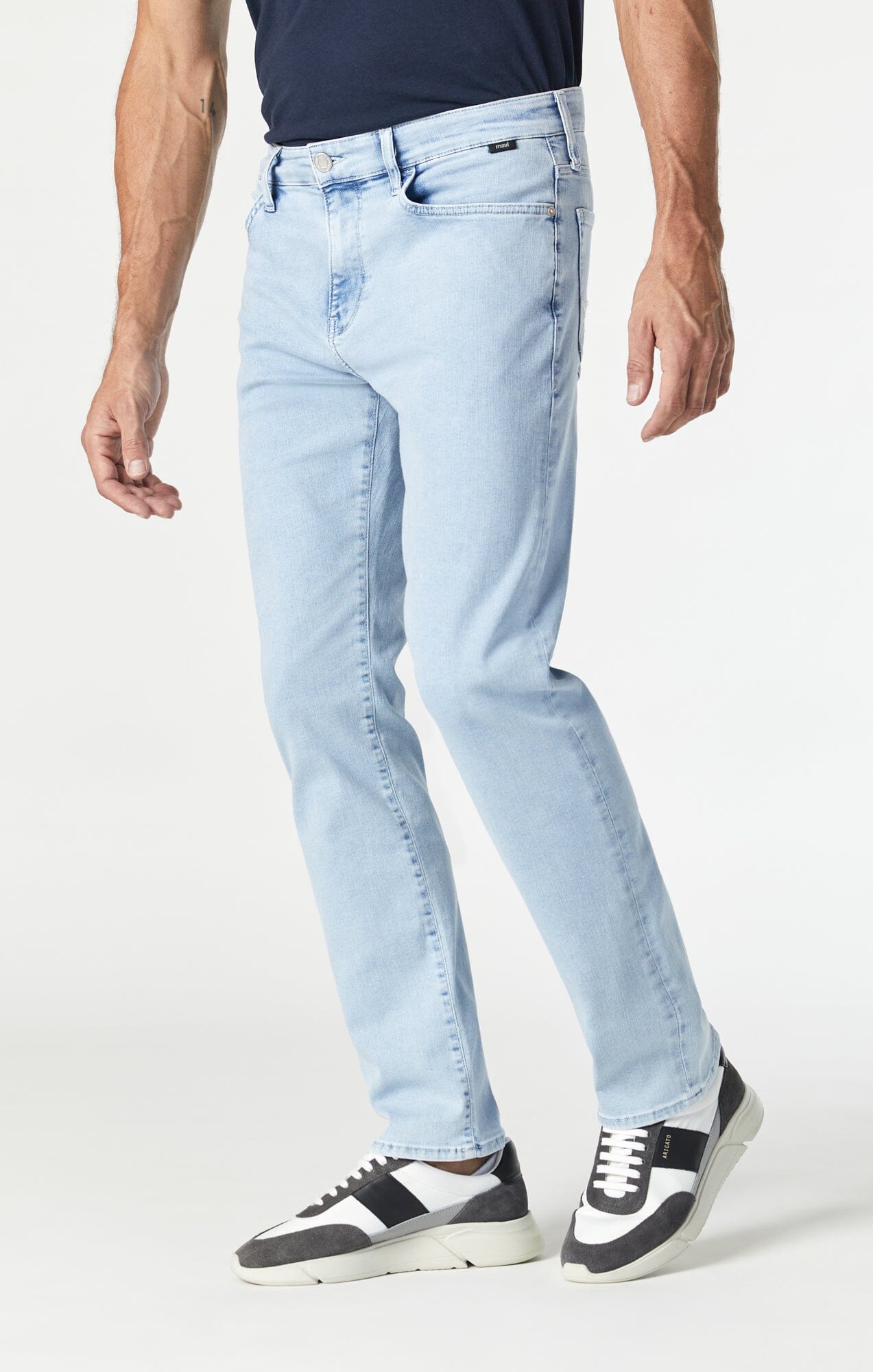 Buy Men Blue Slim Fit Light Wash Jeans Online - 746022 | Allen Solly